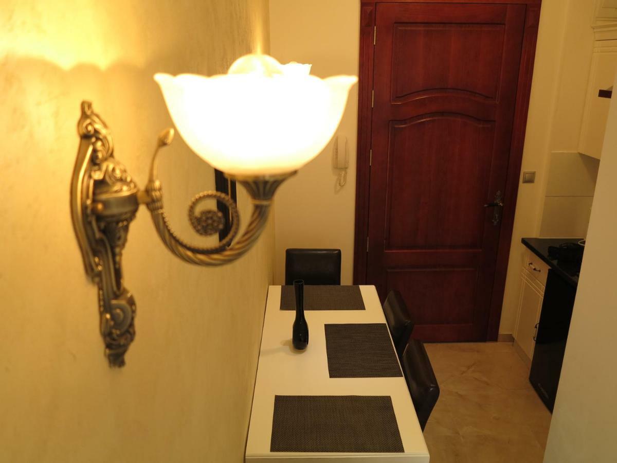 Small Luxury Kapitol Apartment Wien Exterior foto