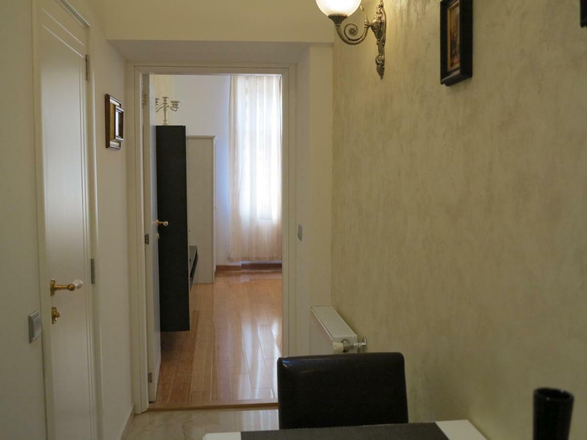 Small Luxury Kapitol Apartment Wien Exterior foto