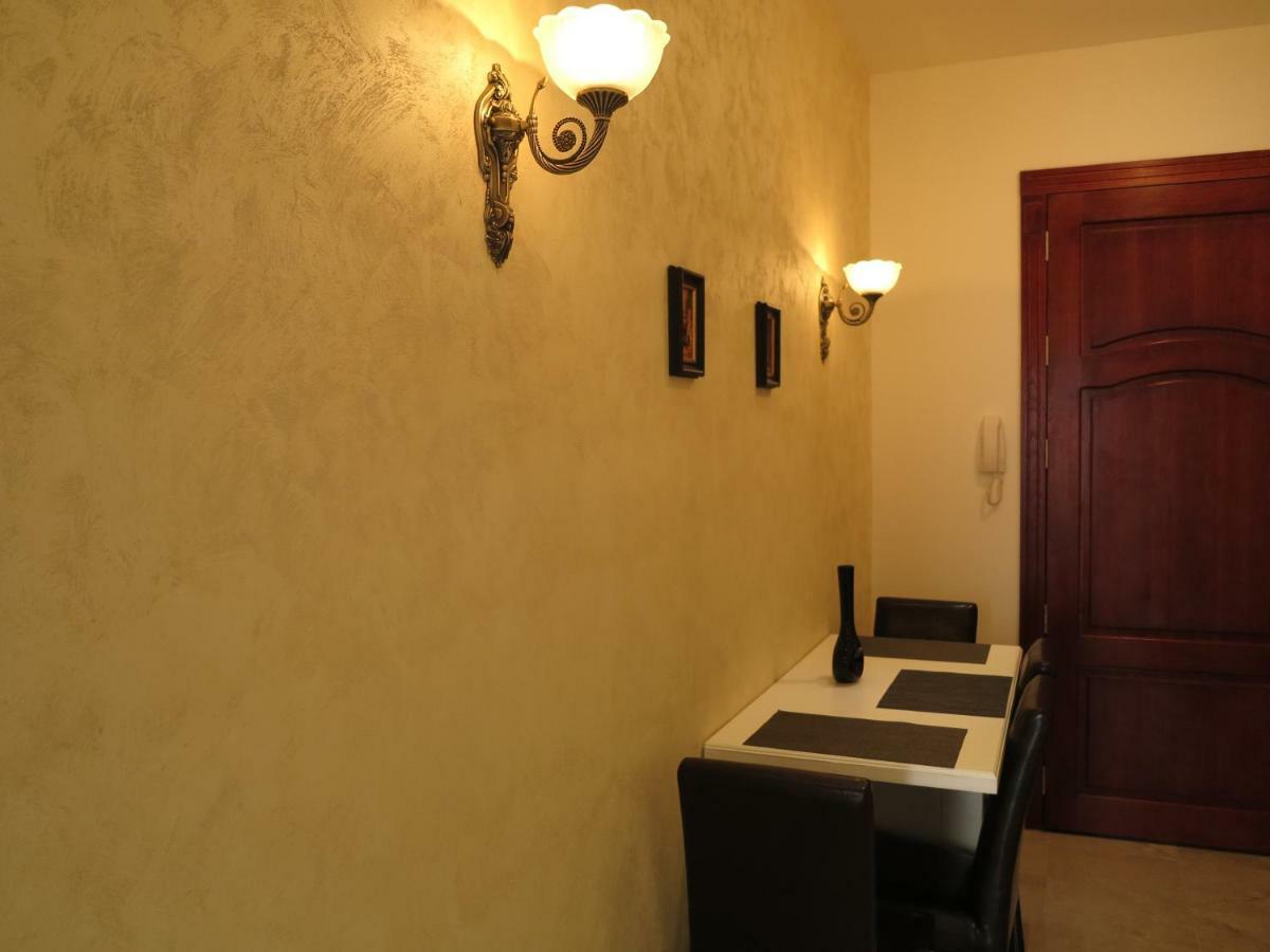 Small Luxury Kapitol Apartment Wien Exterior foto