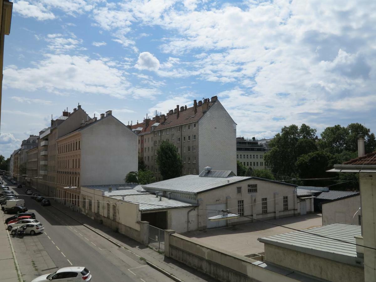 Small Luxury Kapitol Apartment Wien Exterior foto