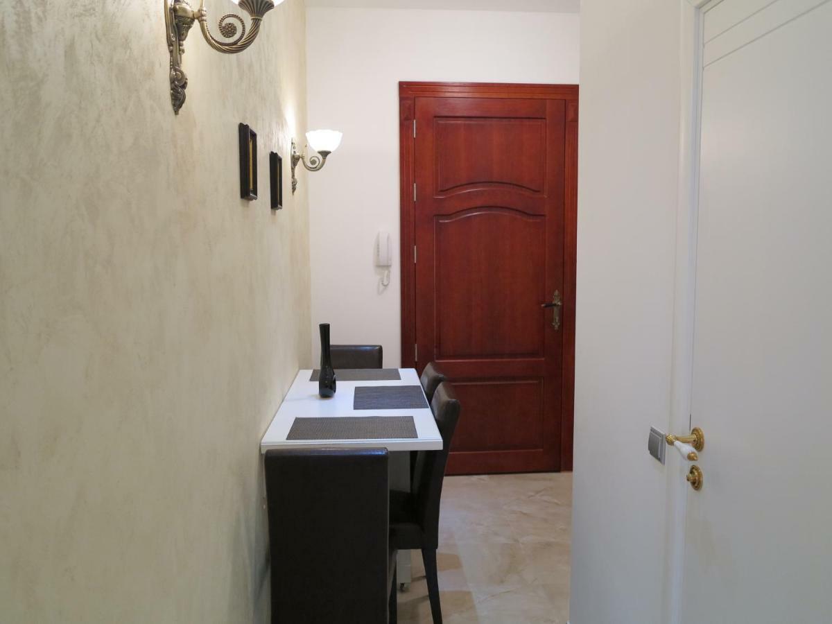 Small Luxury Kapitol Apartment Wien Exterior foto